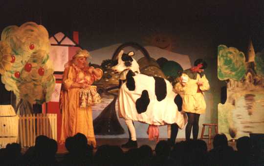 Dame Trot, Daisy the Cow and Silly Billy